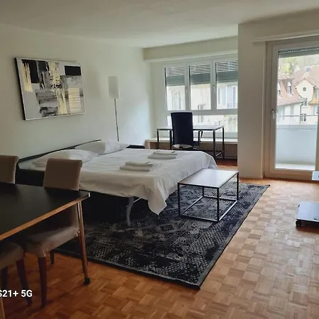 Very And Sunny 2br Flat - Marble 2