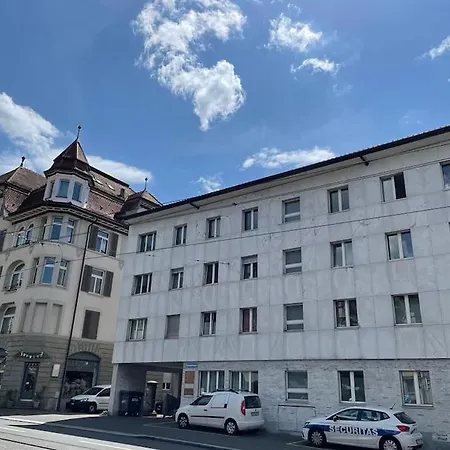 Very And Sunny 2br Flat - Marble 2 *