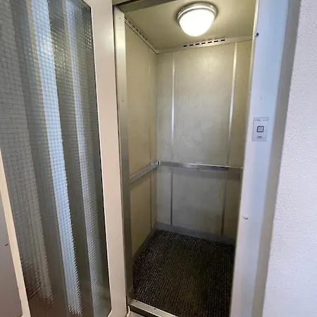 Very And Sunny 2br Flat - Marble 2 Apartment *
